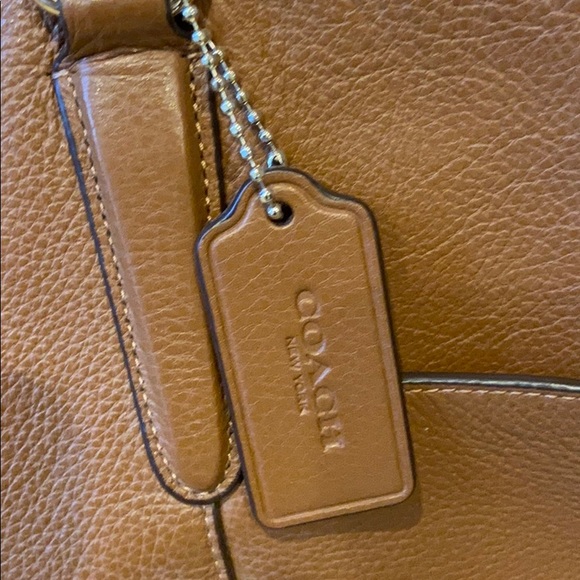 COACH Jet Set genuine leather shoulder Bag - Picture 4 of 10